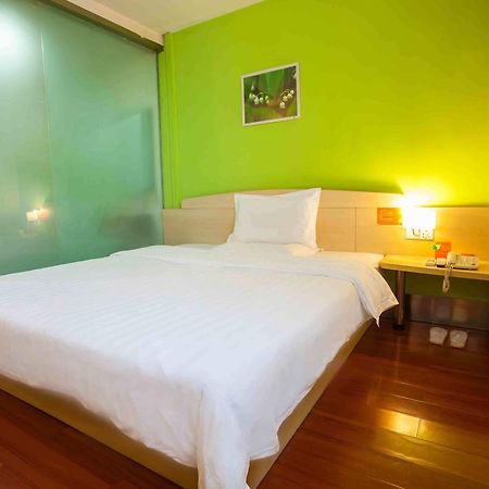 7Days Inn Deyang Zhongjiang Kuishan Park Extérieur photo