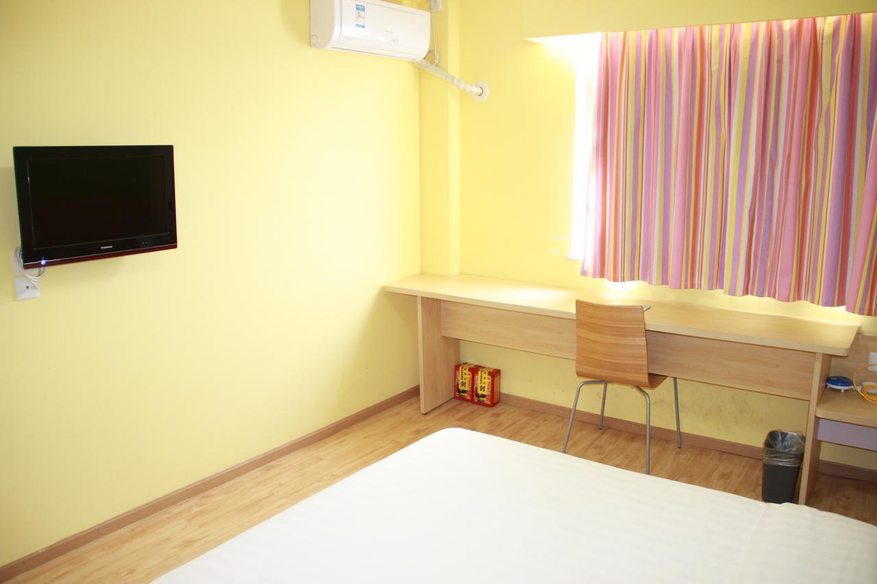 7Days Inn Deyang Zhongjiang Kuishan Park Extérieur photo