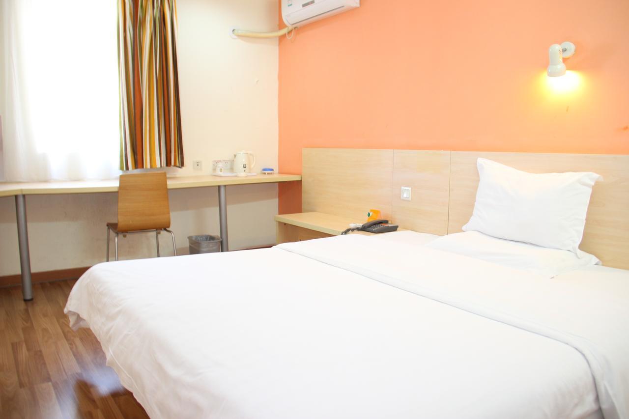 7Days Inn Deyang Zhongjiang Kuishan Park Extérieur photo