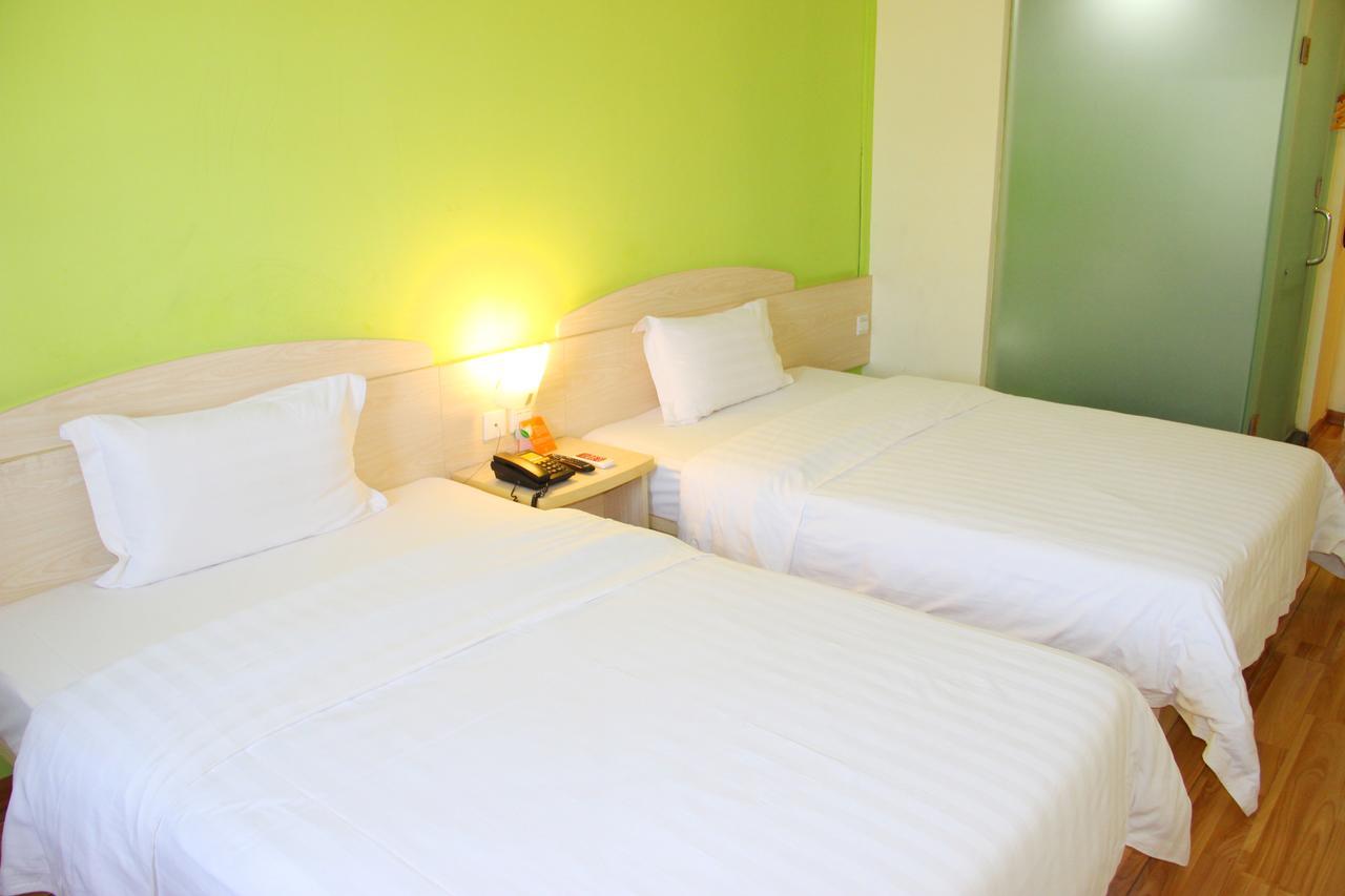 7Days Inn Deyang Zhongjiang Kuishan Park Extérieur photo