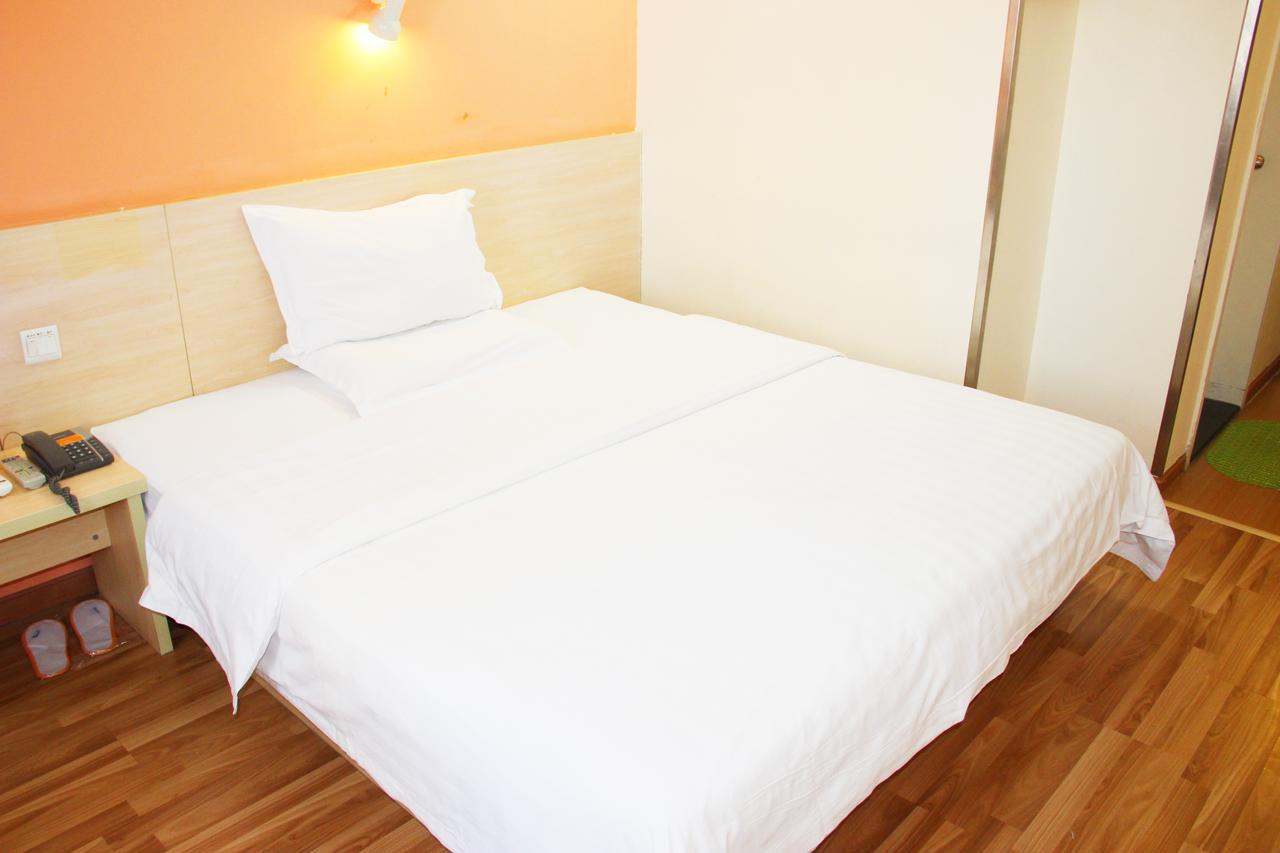 7Days Inn Deyang Zhongjiang Kuishan Park Extérieur photo