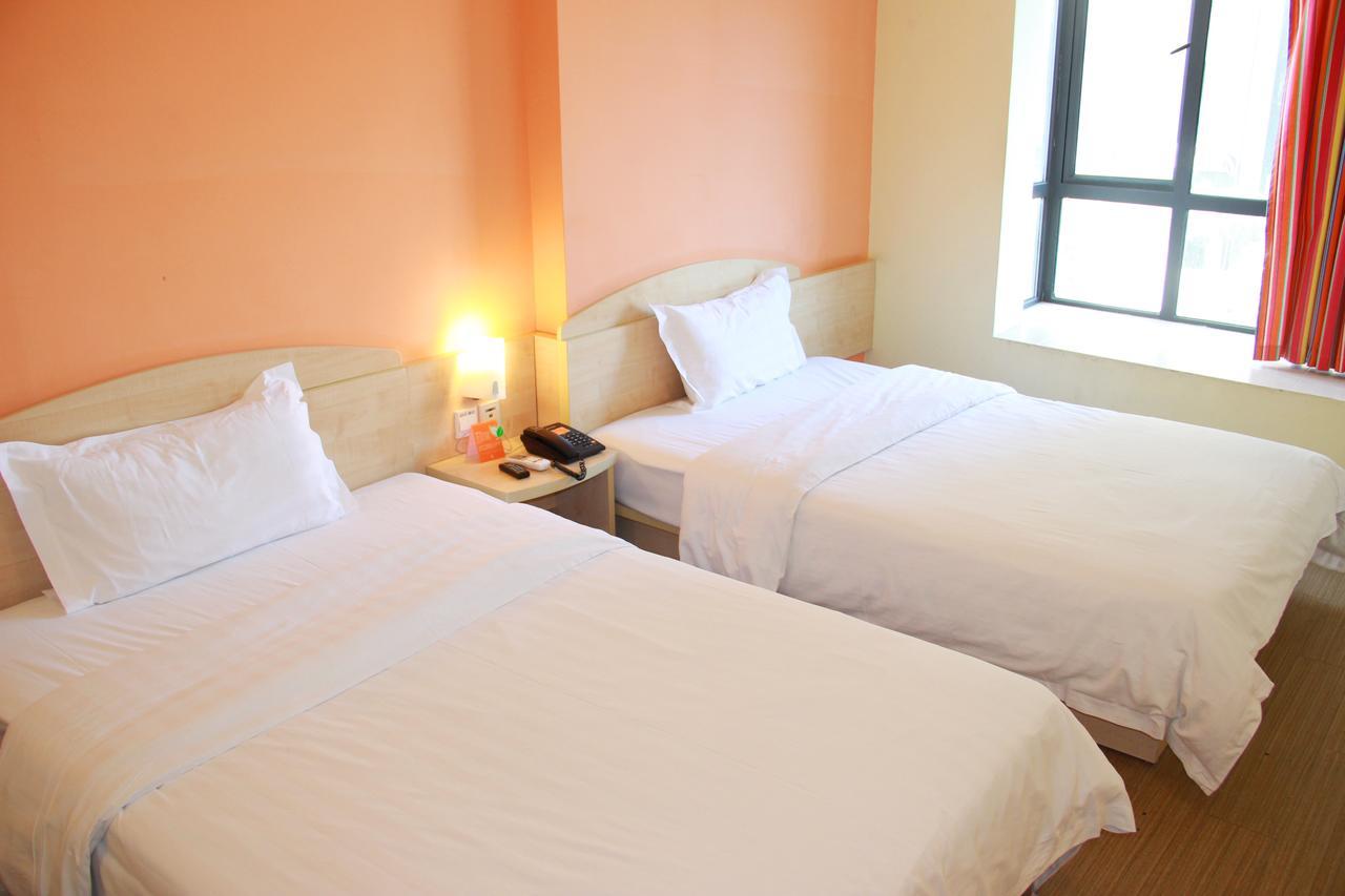 7Days Inn Deyang Zhongjiang Kuishan Park Extérieur photo