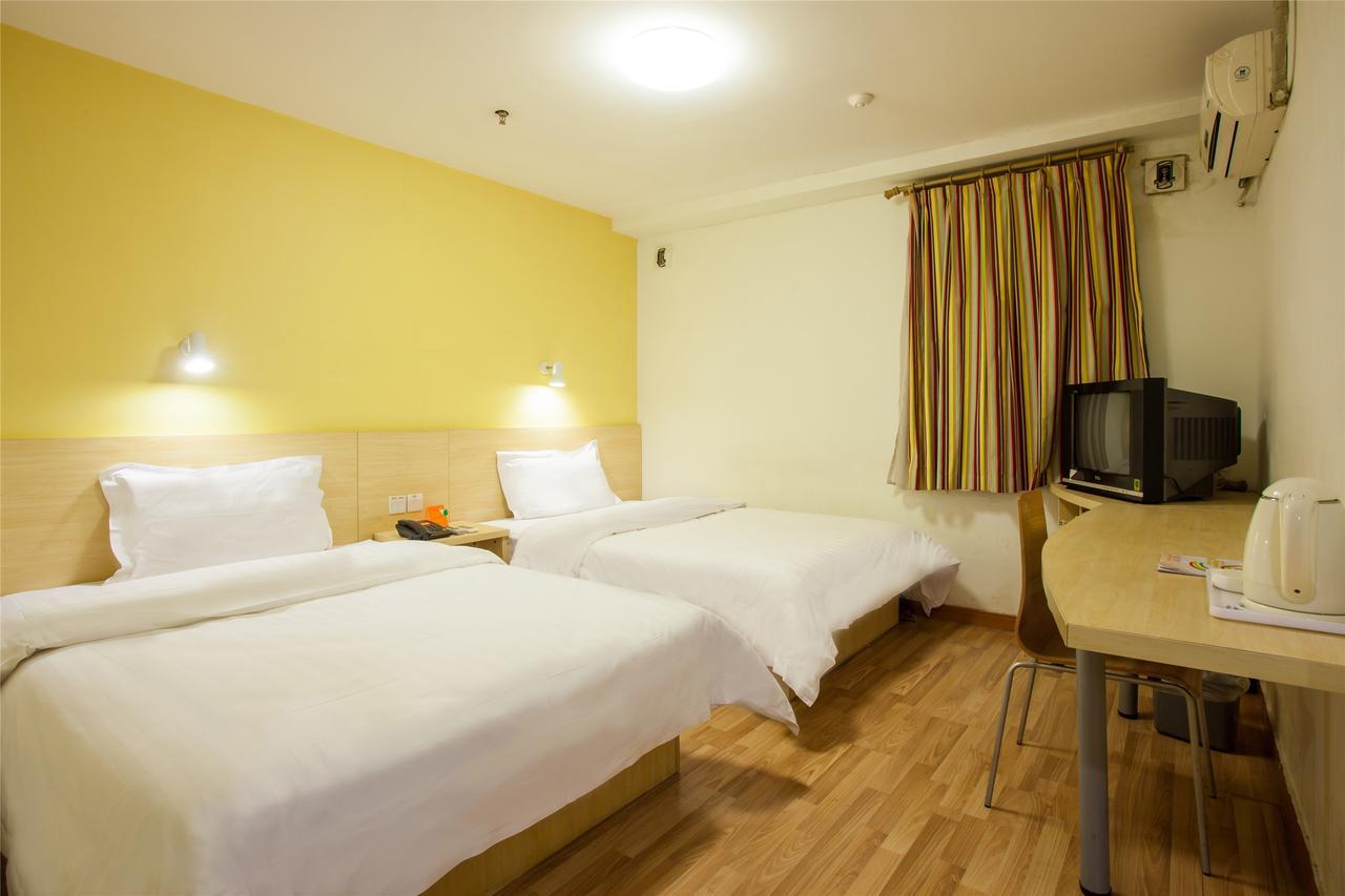 7Days Inn Deyang Zhongjiang Kuishan Park Extérieur photo